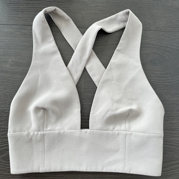 Aritzia grey crop top - Picture 1 of 4